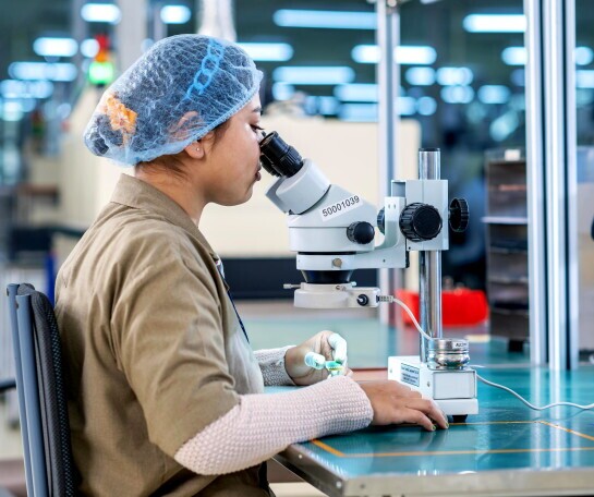 Operator Waferfab (m/f/d) - 31,54 hrs/week; Konti-Synchro early shift with weekends, 3. image